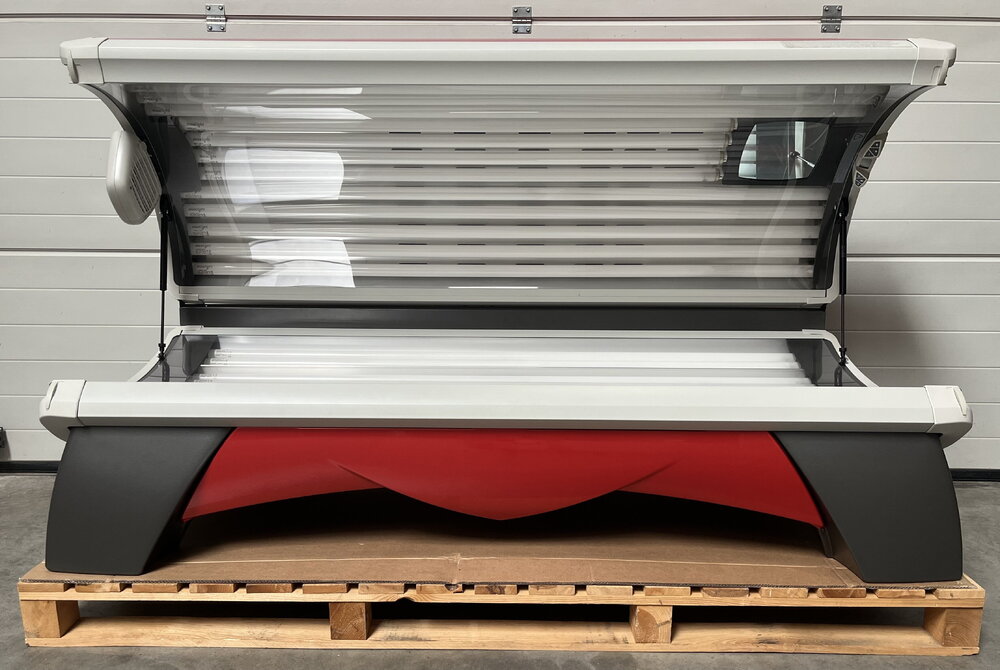 Main image on product details page